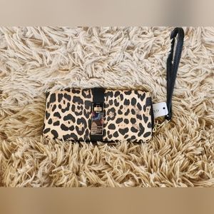 GUESS LEOPARD PRINT WALLET